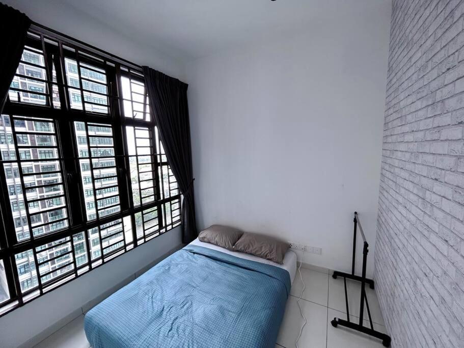 Kempas Edl By One Team Apartment *