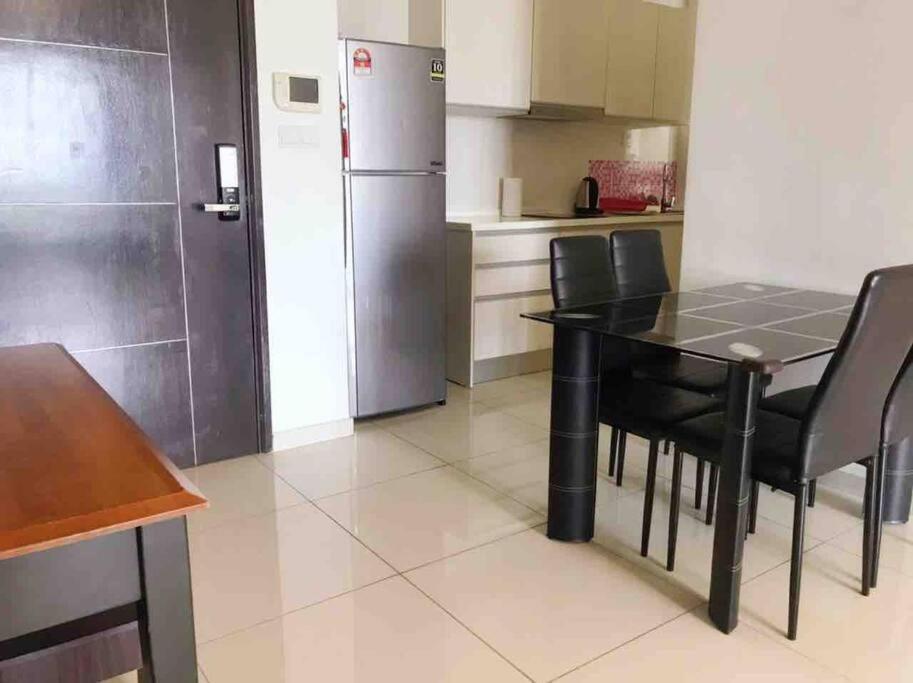 Kempas Edl By One Team Apartment